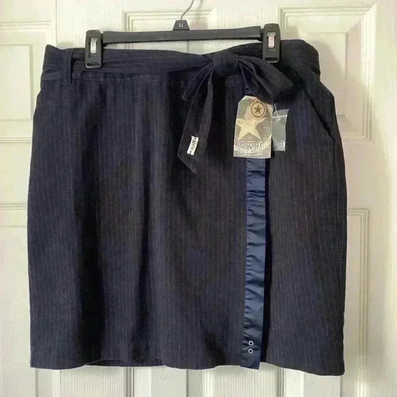 Converse One Star NWT Dark Navy Pinstripe Wrap Skirt. Size 14. - Picture 9 of 10